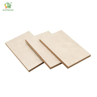 Goede prijs. Fineer Melamine MDF Melamine MDF-plaat voor gebruik binnen en buitendecoratie online