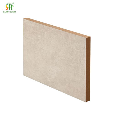 Goede prijs. Vochtbestendig fineer MDF Melamine MDF-plaat voor gebruik binnen en buitendecoratie online