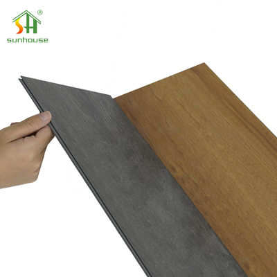 Slijtlaag met stijve kern SPC Click-vloerplank voor gebruik binnen en buitendecoratie